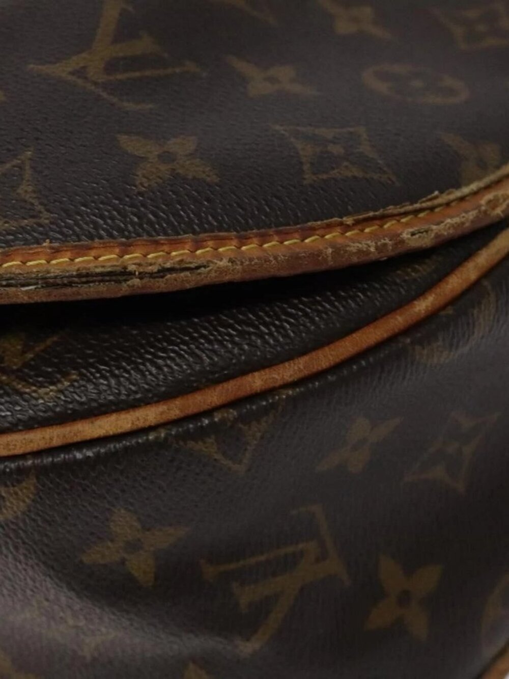 LOUIS VUITTON Monogram Menilmontant MM Shoulder Bag - Picture 3 of 16